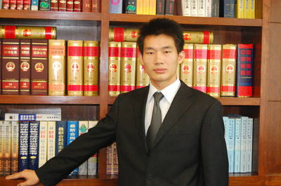 專(zhuān)業(yè)法律顧問(wèn)，護(hù)航您的權(quán)益 走近廣東天勝律師事務(wù)所譚必龍律師